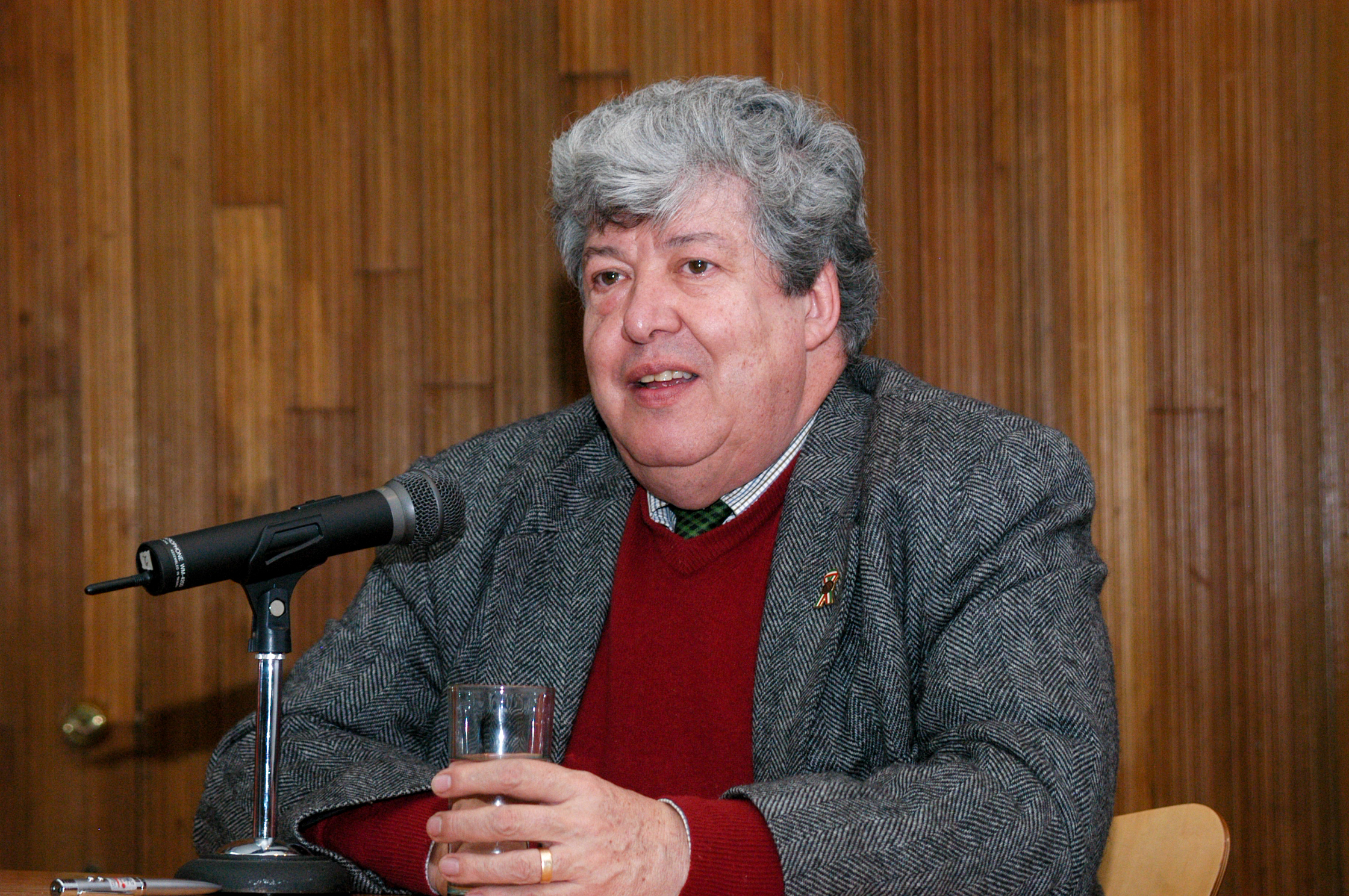 Arq. Carlos González Lobo. Fotografía: Archivo de la Coordinación de Producción Audiovisual FA