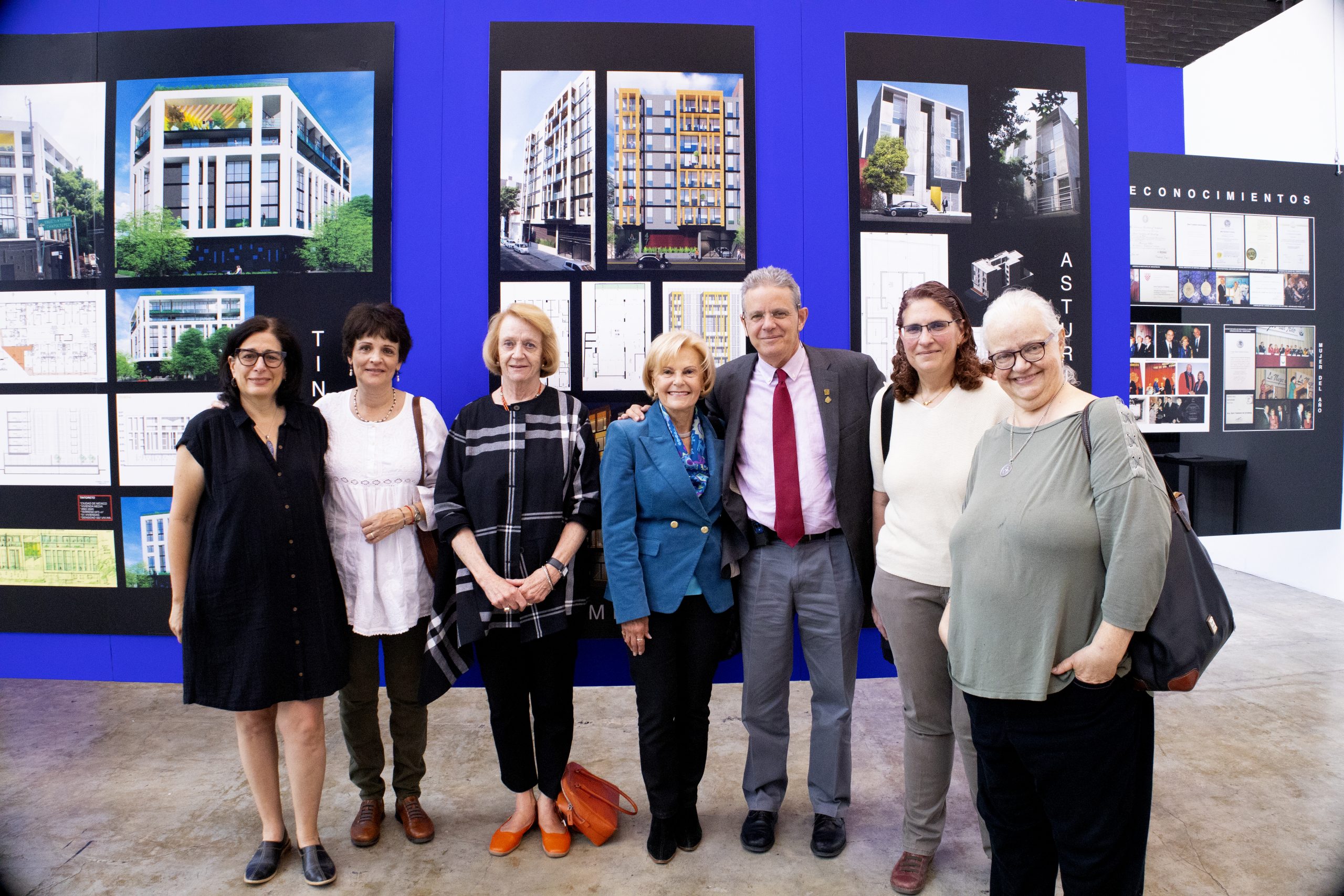 Participantes en la mes da diálogo DOCOMOMO: Isaura González Gottdiener, Lourdes Cruz, Louise Noelle Gras, Sara Topelson, Juan Ignacio del Cueto, Raquel Franklin y Malena Mijares